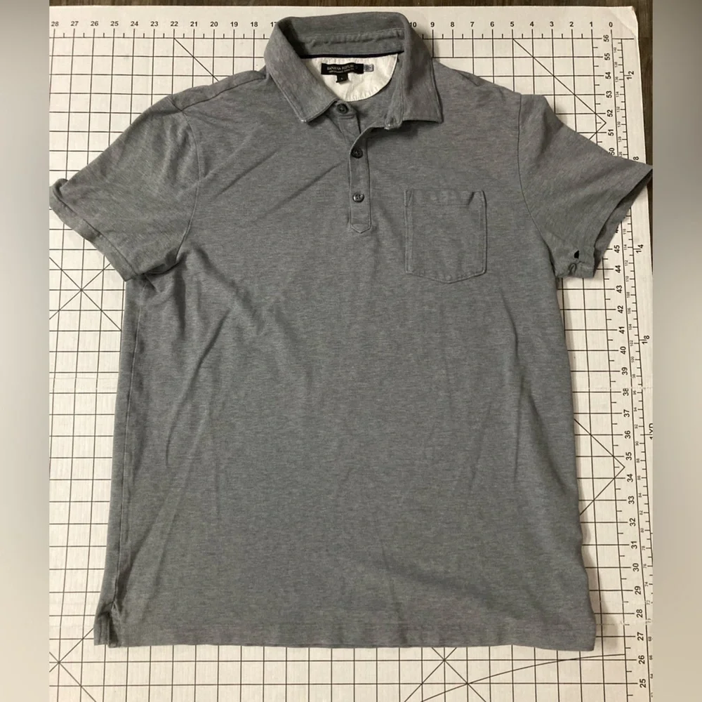 Banana Republic Men’s Large Grey Performance‎ Pique Polo Shirt